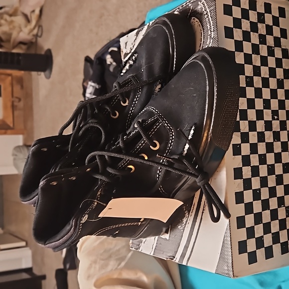 Converse Shoes - Brand new converse distressed